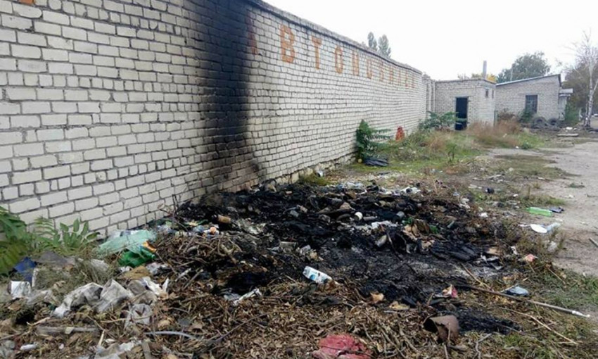 В Николаеве едва не сгорел гараж транспортного предприятия