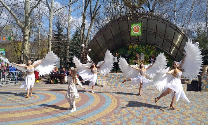 С песнями и плясками Николаевский зоопарк отпраздновал День птиц
