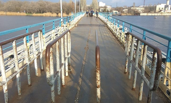 Движение по Ингульскому пешеходному мосту восстановлено