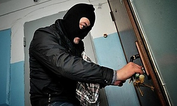 В Николаевской области неизвестные ограбили и разгромили квартиру руководителя штаба «Оппозиционная платформа-За жизнь»