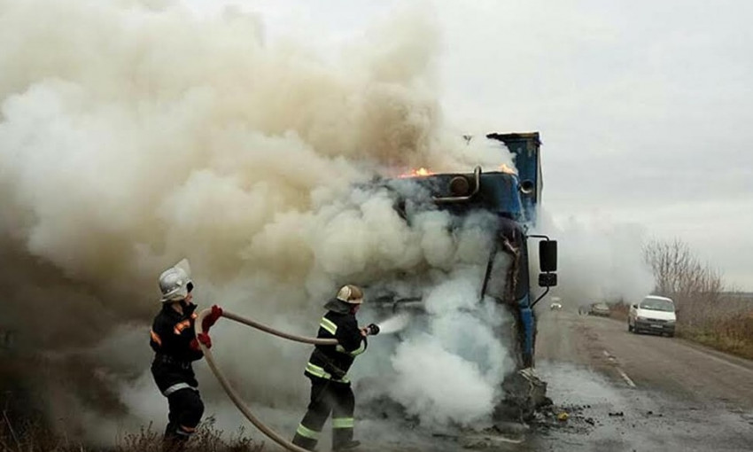 На Николаевщине горел грузовик «MAN»
