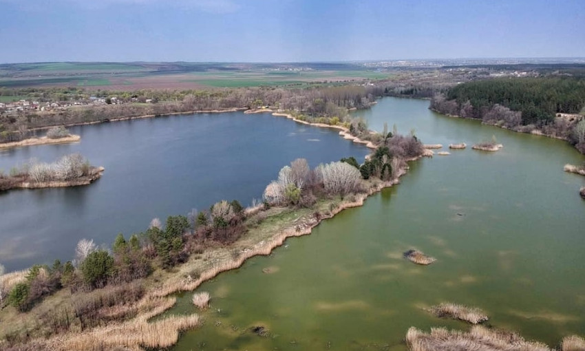 В сети показали красоты озер Николаевщины с высоты птичьего полета