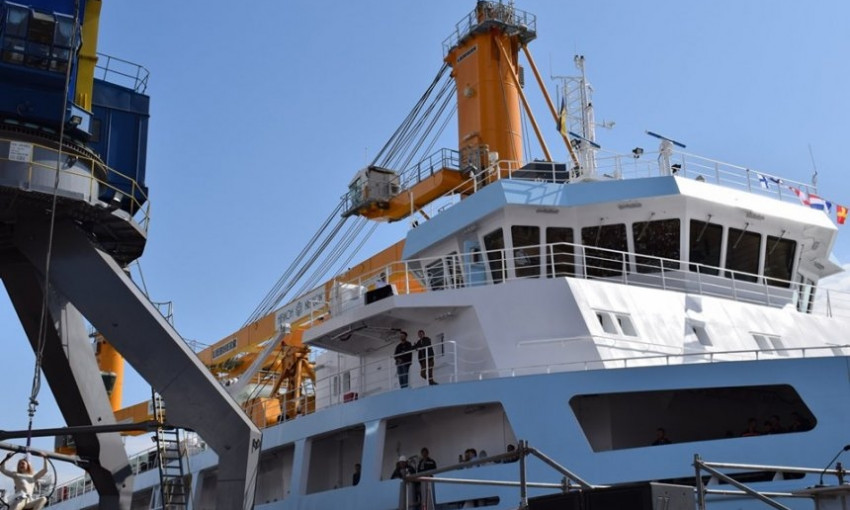 В Николаеве "Нибулон" ввел в эксплуатацию 140-метровое судно 