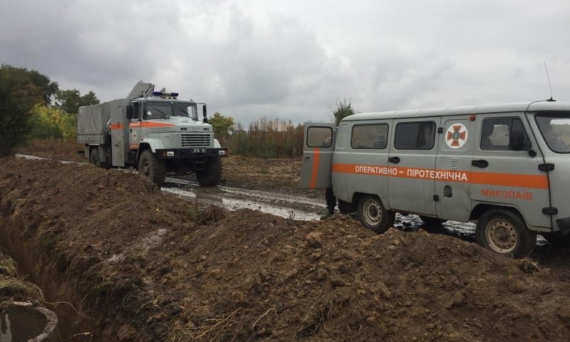 На Николаевщине пиротехники уничтожили авиабомбу и три артснаряда