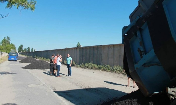 В Матвеевке практически завершены ремонтные работы дорожного покрытия
