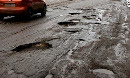 В мэрии назвали три улицы в Николаеве с самыми плохими дорогами