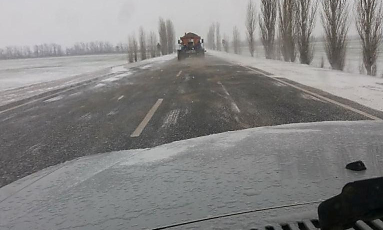 Николаевские дорожники отчитались о борьбе со снегом на трассах