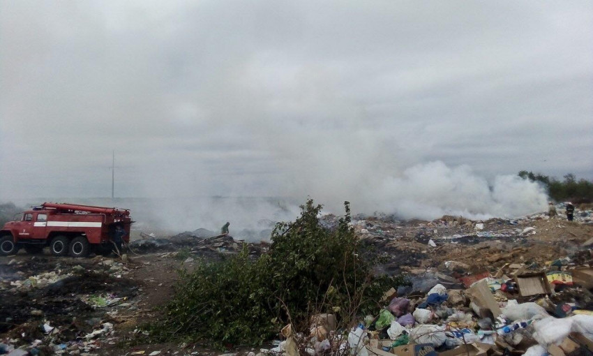 В Баштанском районе спасатели  ликвидировали пожар на несанкционированной свалке