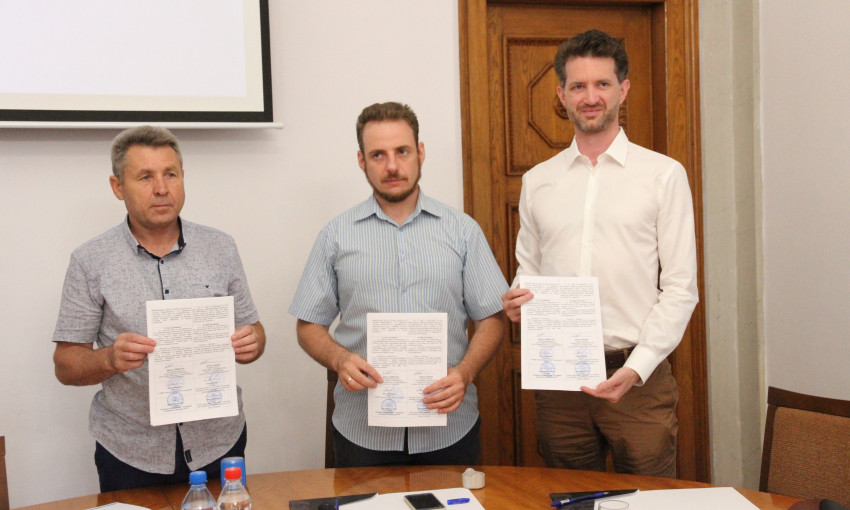 Николаевский горсовет подписал Меморандум о сотрудничестве с украинским благотворительным фондом Stabilization Support Services