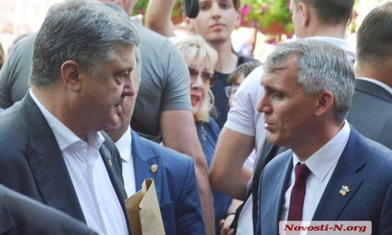 Президент после визита на Николаевщину экстренно вызвал мэра Сенкевича в Киев