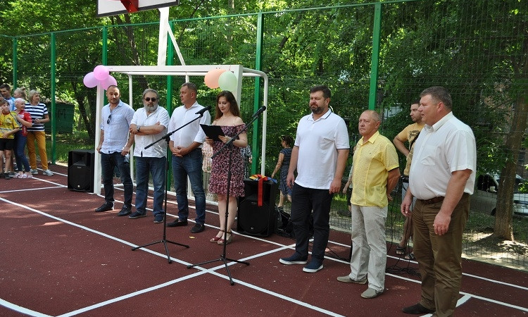 В Заводском районе состоялось открытие спортивной площадки
