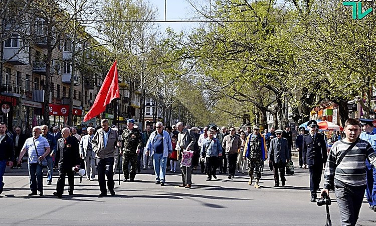 В Николаеве 50 пенсионеров провели «первомайскую демонстрацию»
