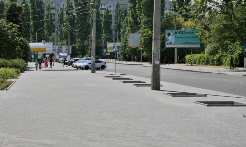 В Николаеве завершается текущий ремонт тротуарного покрытия на Курортной 