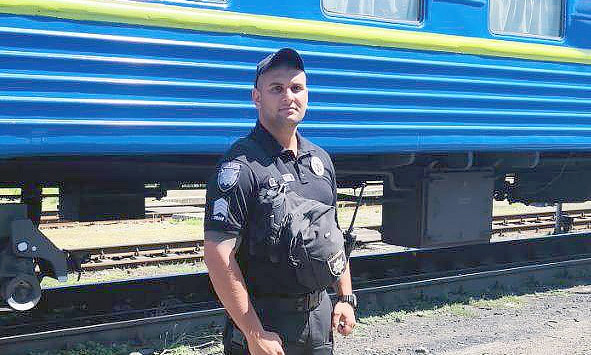Николаевские полицейские предотвратили дебош в поезде 