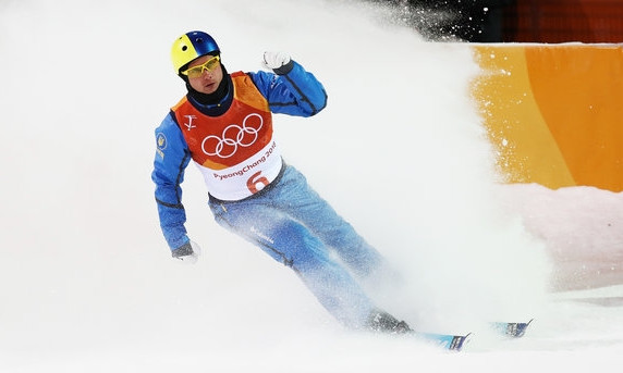 Николаевский спортсмен Александр Абраменко стал олимпийским чемпионов в соревнованиях по лыжной акробатике