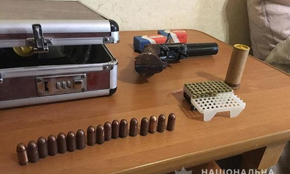 В Первомайском районе правоохранители обнаружили у местного жителя арсенал оружия и боеприпасов