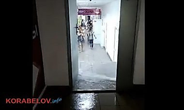Последствия дождя: в Корабельном районе Николаева подтопило торговый центр