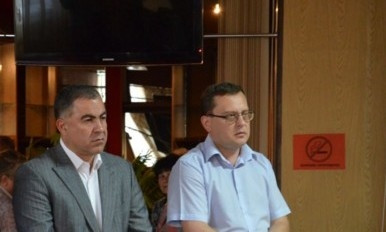 Гранатуров сказал, что это личное решение Казаковой брать на работу Андриенко или нет