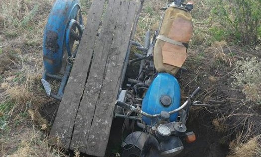 В Баштанском районе на трассе мотоцикл колесом попал в яму и перевернулся, водитель погиб на месте аварии