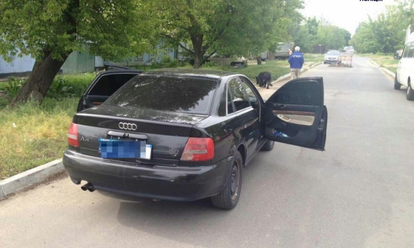 В Заводском районе Николаева патрульные задержали подозреваемого в краже из авто