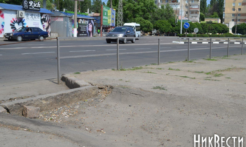 Директор «ЭЛУ Автодорог» не переделала некачестенный асфальт на площади Победы, хотя обещала