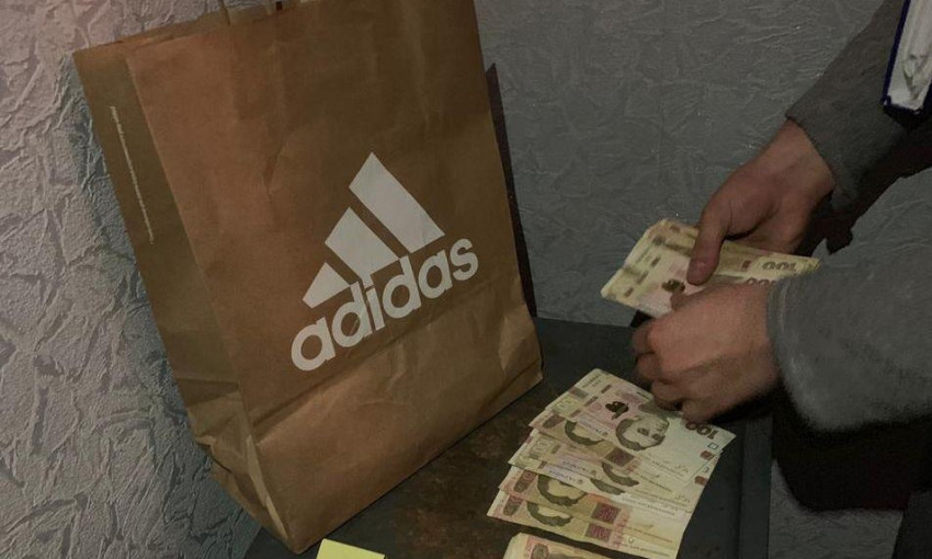На взятке в 30 тысяч гривен николаевские правоохранители задержали чиновника Управления Гоструда