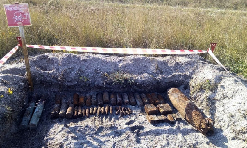 В районе Кинбурнской косы пиротехники и водолазы обнаружили более 50 взрывоопасных предметов