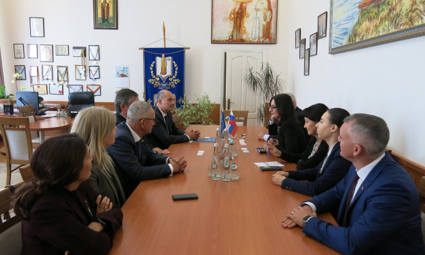 Представители Словацкой Республики представили николаевским студентам и преподавателям программу сотрудничества