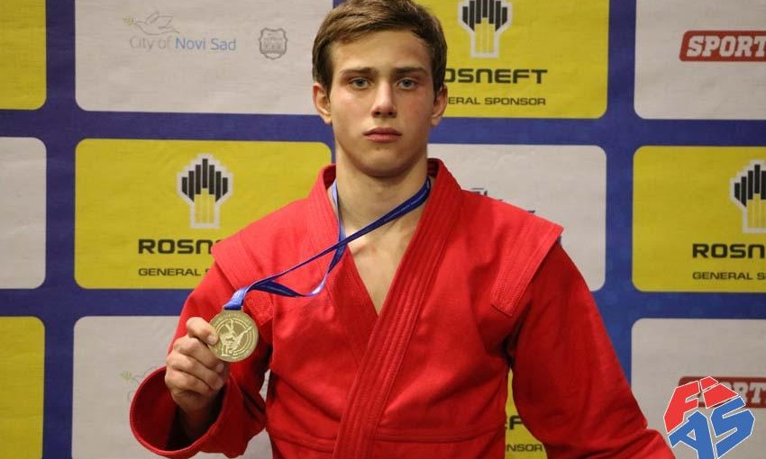 Николаевские спортсмены завоевали золотые медали на молодежном чемпионате Украины по самбо