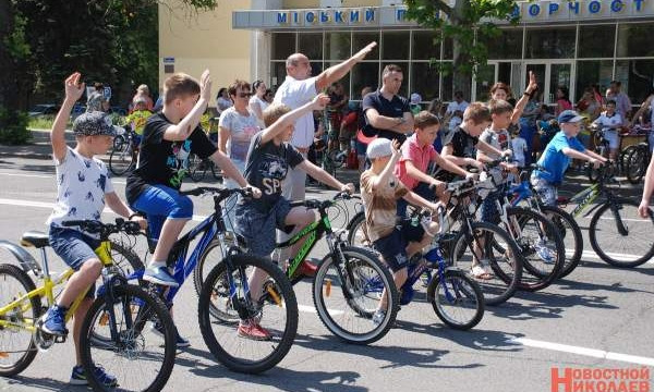 Среди Николаевских детей прошло соревнование на велосипедах