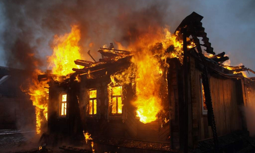 Сегодня ночью на Николаевщине горел жилой дом