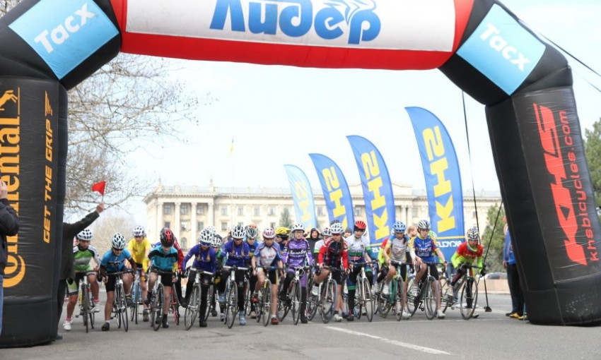 В Николаеве стартовал 1-й этап открытого чемпионата Украины по велоспорту