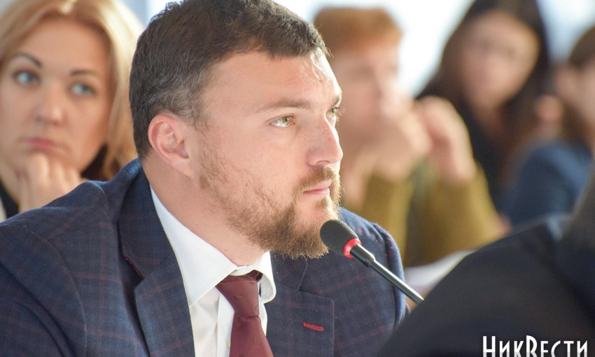 Дятлов сказал Ильюку, что на его округе в Николаеве уже 2 года работают коллекторы: «Почему некоторые народные депутаты этого не замечали?»