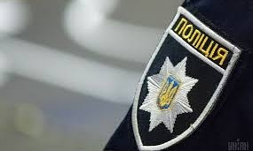 Полиция разыскивает граждан, которые бросили взрывчатку во двор жителя Снегиревки