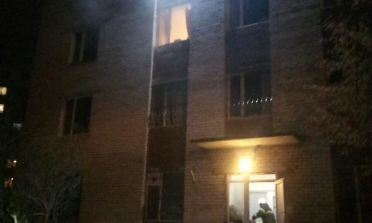 Неприятный новогодний сюрприз: в Николаеве произошел пожар в девятиэтажке