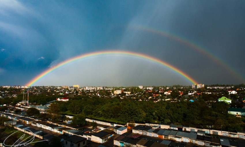 В Николаеве после дождя показалась двойная радуга