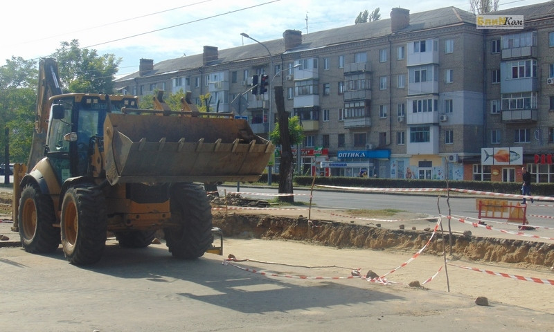 На Богоявленском проспекте затянулся ремонт трамвайных путей