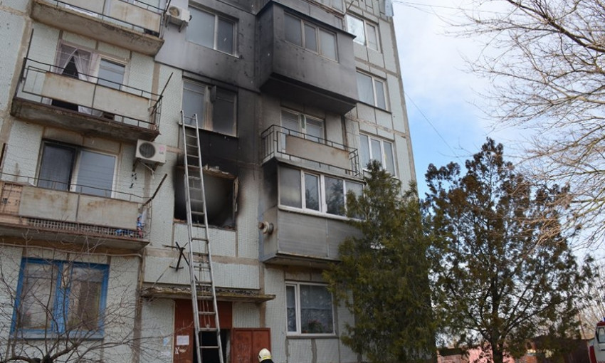 На Николаевщине горела квартира в многоэтажке: эвакуировали 6 человек