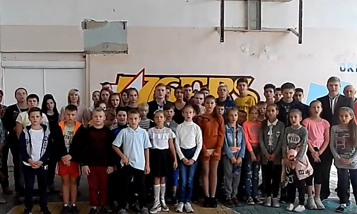 Ученики одной из николаевских школ обратились к Президенту Владимиру Зеленскому с просьбой отремонтировать актовый и спортивный залы 