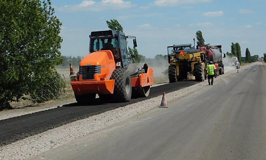 «Новая дорога с улучшенными характеристиками»: дорожники рассказали о ремонте трассы на Снигиревку