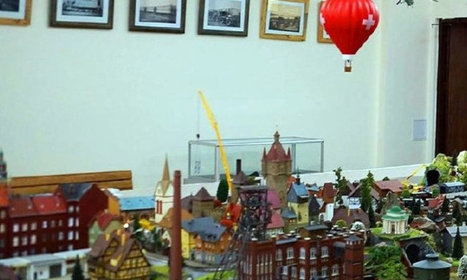 Над макетом «железнодорожного Николаева» воспарил воздушный шар
