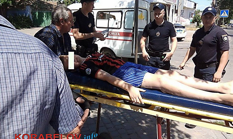 В Николаеве мотоциклист сбил подростка – пострадавшего забрала «скорая»