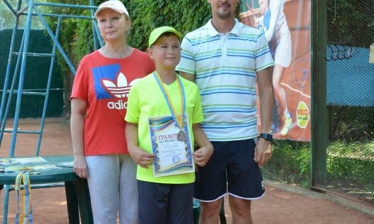 В Николаеве соревновались юные теннисисты 