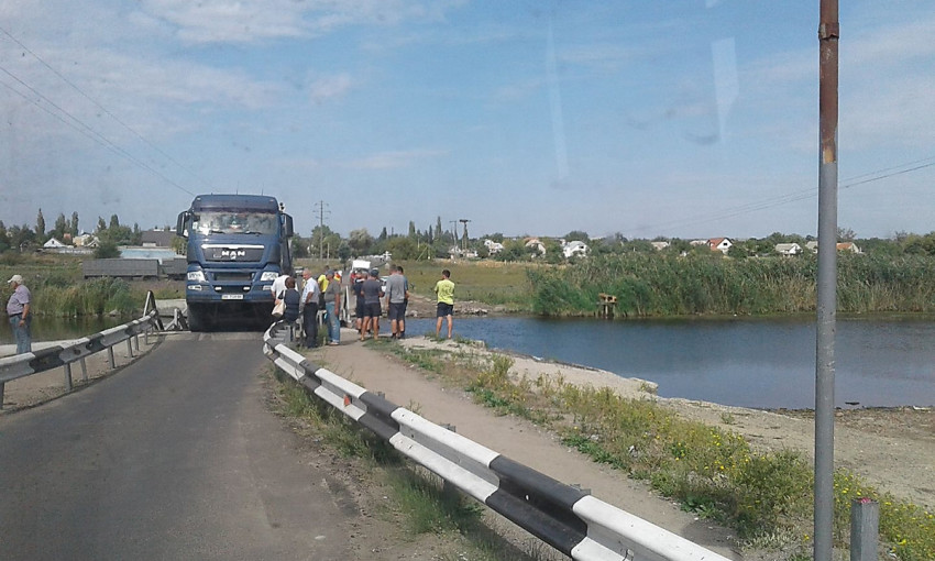 На Николаещине MAN потопил недавно отремонтированный Пересадовский мост