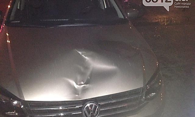 В Николаеве водитель «Volkswagen» сбил мопедиста, у пострадавшего перелом ноги