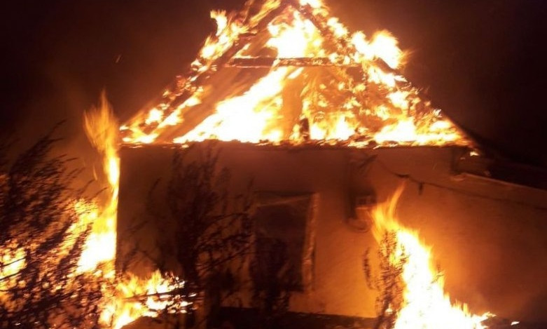 Ночью в Николаеве сгорел дом