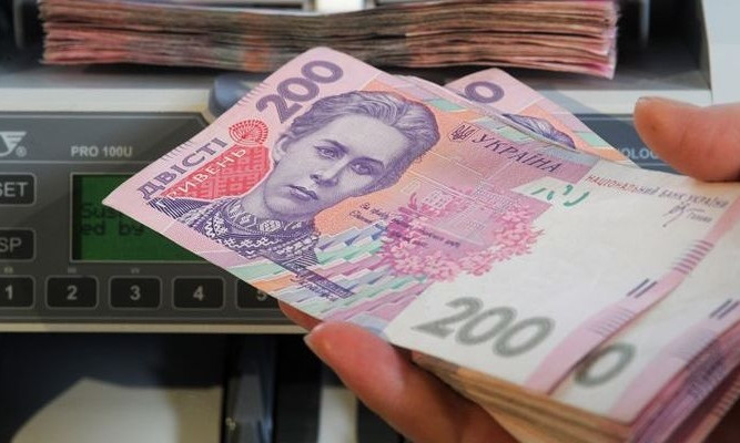 Николаевские предприятия постепенно погашают задолженность по зарплате