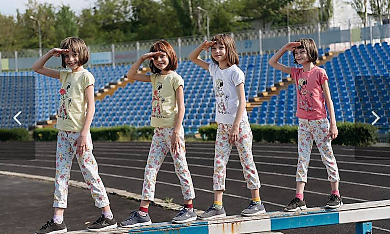 В Николаеве на детском чемпионате Украины по шахматам сыграли сестры-четверняшки