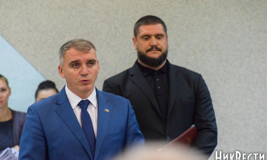 Губернатор Савченко на «выездной» сессии пригрозил депутатам и мэру Николаева уголовными делами