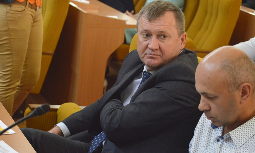 Скандальный депутат Чмырь опубликовал фото из Афин, пока в прокуратуре говорят о его лечении в Киеве